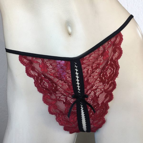 LINGERIE LETTERS WOMEN'S RED LACE OPEN CROTCH T-STRING